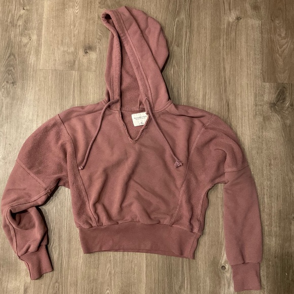 Mauve cropped hoodie with v cut neckline, fleece collection - Picture 1 of 2